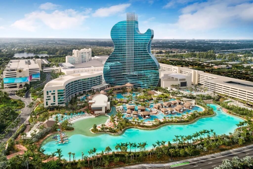 The Guitar Hotel, no empreendimento Seminole, nos EUA, é um dos mais icónicos do grupo DR/HARD ROCK INTERNATIONAL
